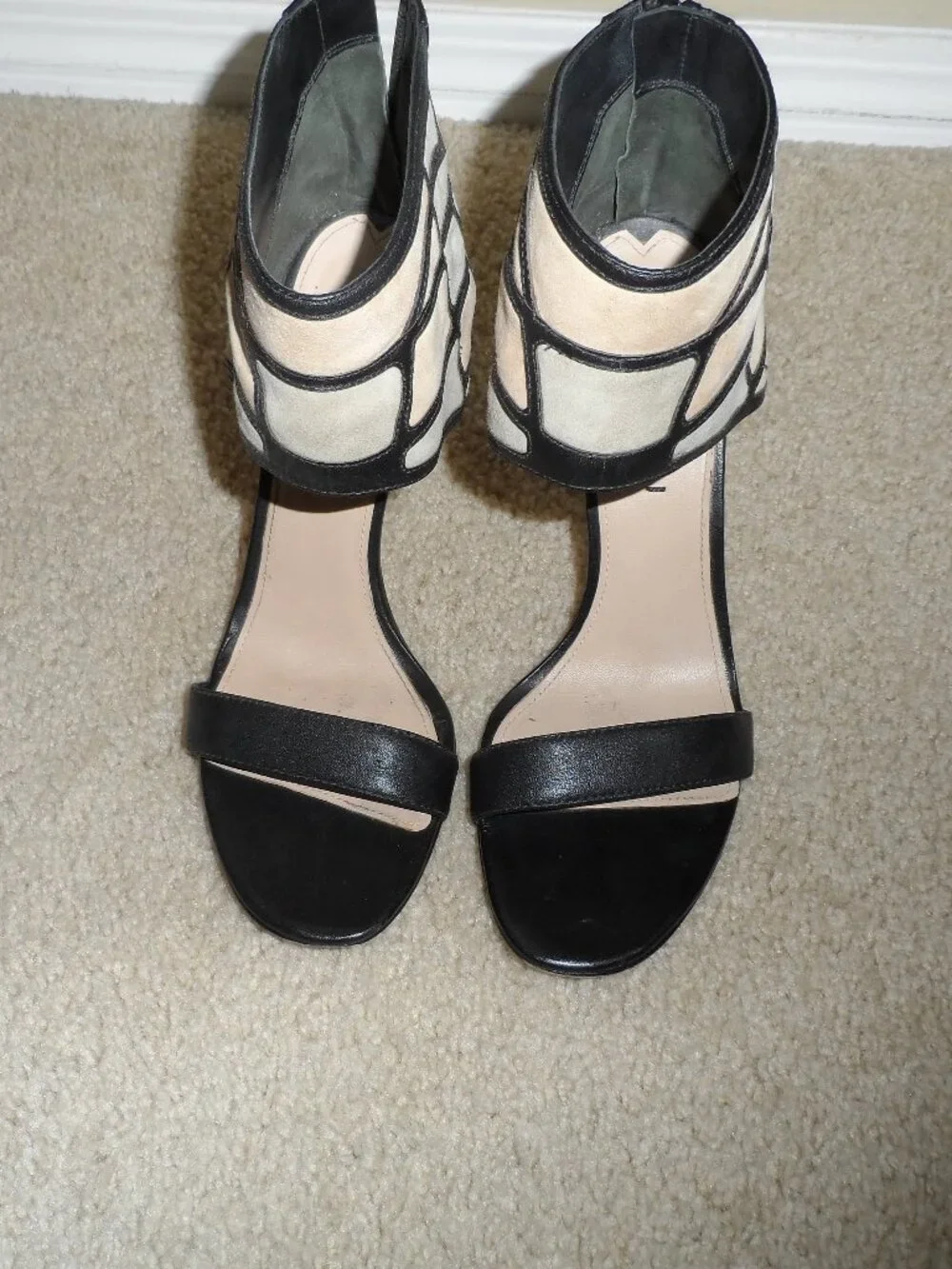 Via Spiga- Genuine Leather Black Strappy Heels - size 8.5 - Picture 13 of 13